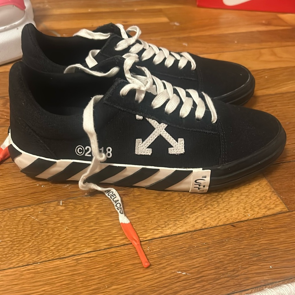 Off-White Sneakers